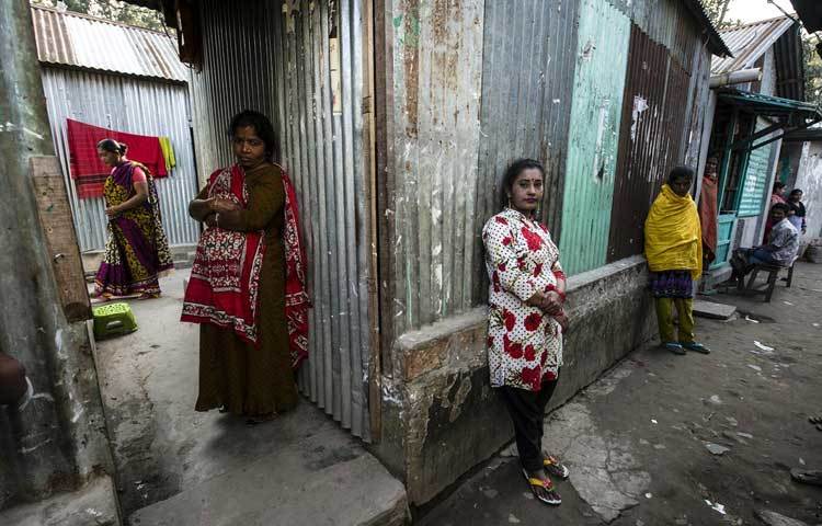 বর্তমানে পতিতাপল্লি এলাকায় প্রাচীর দেয়া হয়েছে। সেখানে সরু গলিতে রয়েছে খাবারের দোকান, চা  দোকান, ভ্রাম্যমাণ বিক্রেতা। পতিতাপল্লি এখনো নিজস্ব নিয়মে পরিচালিত হচ্ছে।