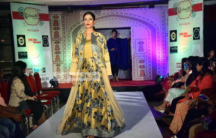 বর্তমান সময়ের আলোচিত&nbsp; কোরিওগ্রাফার আশিকুর রহমান পনিরের নির্দেশনায় ফ্যাশন শোতে র&zwnj;্যাম্পে হেঁটেছেন রুমা, মারিয়া, ইমি, মিলি সহ আরো অনেকে। ছবি : মাহবুব আলম।