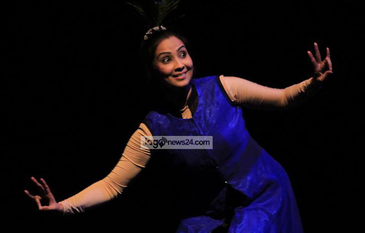 &lsquo;গহন যাত্রা&rsquo; নাটকে অভিনয় করেছেন মাত্র একজন অভিনেত্রী। তার নাম শামছি আরা সায়েকা। ছবি : ফেসবুক।