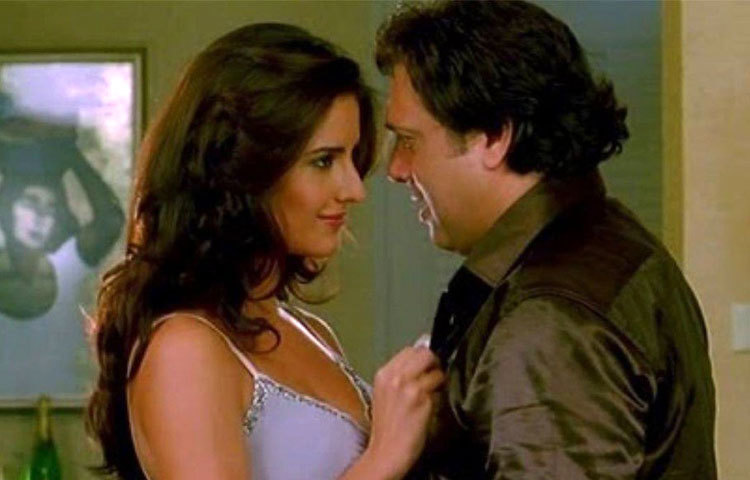 গোবিন্দ-ক্যাটরিনা কাইফ : উদ্ভট রোমান্টিক কর্মকাণ্ডের জন্য এই জুটি আলোচিত।