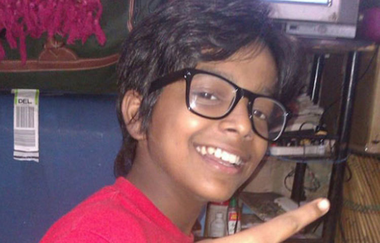 হর্ষ মেয়র : ২০১১ সালের ছবি &lsquo;আই অ্যাম কালাম&rsquo; ছবিতে অভিনয় করে হর্ষ মেয়র। নাম ও যশের সঙ্গে সঙ্গে ভাল অঙ্কের পারিশ্রমিকও&nbsp; পেয়েছিলো। এই শিশুশিল্পী ২১ দিনের শুটিংয়ের জন্য এক লক্ষ টাকা পারিশ্রমিক নেয়।