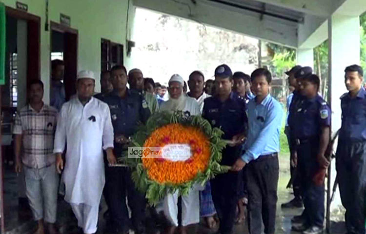 হুমায়ূন আহমেদের মামা মোহনগঞ্জ পৌরসভার সাবেক মেয়র মাহবুবুন্নবী শেখ জানান, কোরআনখানি, জিকির-আসকার, প্রতিকৃতিতে পুষ্পস্তবক অর্পণ, মিলাদ ও দোয়া মাহফিলের আয়োজন করা হয়েছে।