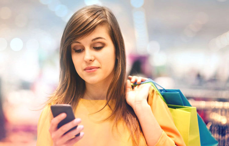 বুদ্ধিমানরা কোনো না কোনো নেশায় আসক্ত থাকে। সেটা ছবি তোলা বা বই পড়ার নেশাও হতে পরে। এরা ব্যস্ত শপিং মলেও মোবাইল খুলেও প্রয়োজনীয় পড়াশোনা করতে পারেন।