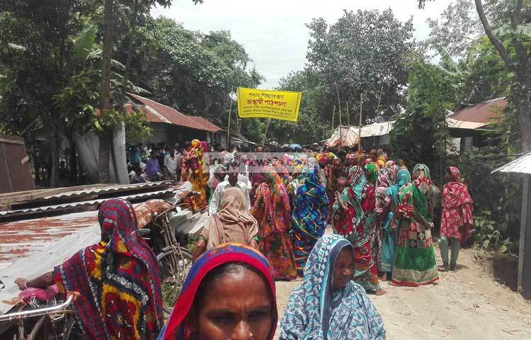 বৃহস্পতিবার বেলা ১২টার দিকে ত্রাণ বিতরণ করা হয়। তিস্তা পাড়ের এ ইউনিয়নের ক্ষতিগ্রস্ত প্রায় দেড় হাজার মানুষের মাঝে প্রাণ কোম্পানির পণ্যসামগ্রী বিতরণ করা হয়।