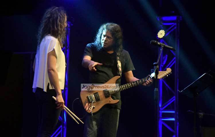 উইন্ড অব চেঞ্জ শীর্ষক সংগীতানুষ্ঠানে জেমস তার কণ্ঠের জনপ্রিয় দুটি গান পরিবেশন করবেন। ছবি : মাহবুব আলম।