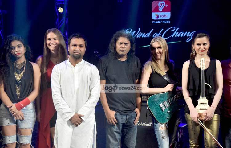 উইন্ড অব চেঞ্জ অনুষ্ঠানে জেমসের সংগীত পরিবেশ সবাইকে মুগ্ধ করবে বলে গান বাংলার আয়োজকরা প্রত্যাশা করছেন। ছবি : মাহবুব আলম।