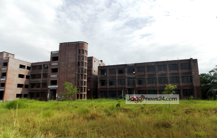 ১৯৭০ সালে তৎকালীন পাকিস্তান সরকার কর্তৃক &lsquo;জাহাঙ্গীরনগর মুসলিম বিশ্ববিদ্যালয়&rsquo; অধ্যাদেশের মাধ্যমে এই বিশ্ববিদ্যালয় প্রতিষ্ঠিত হয়। ছবি : রবিউল ইসলাম পলাশ।