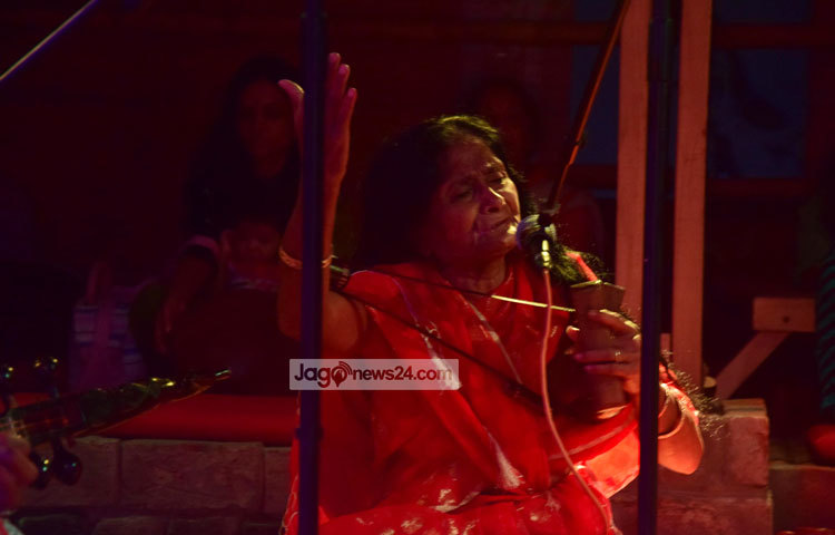 &lsquo;কোনবা পথে নিতাইগঞ্জে যাই, &lsquo;পরাণের বান্ধবরে, বুড়ি হইলাম তোর কারণে, &lsquo;নারীর কাছে কেউ যায় না&rsquo;, &lsquo;আমার ভাটি গাঙের নাইয়া প্রভৃতি গানের জন্য তিনি বিখ্যাত সুফিয়া এদেশের সঙ্গীতপ্রেমীদের হৃদয়ে জায়গা করে নিয়েছেন। ছবি : মাহবুব আলম।