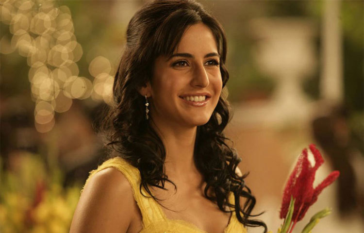 এর পর ক্যাটরিনা &lsquo;নিউ ইয়র্ক&rsquo;, &lsquo;আজব প্রেম কি গজব কহানি&rsquo;, &lsquo;রাজনীতি&rsquo;, &lsquo;মেরে ব্রাদার কি দুলহন&rsquo;, &lsquo;এক থা টাইগার&rsquo;-এর মতো দর্শকনন্দিত ছবিতে নানা চরিত্রে অভিনয় করে বলিউডের একচ্ছত্র &lsquo;হার্টথ্রব&rsquo; হয়ে ওঠেন।