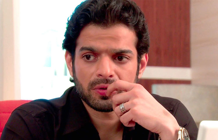 কর্ণ প্যাটেল : তিনি দৈনিক তিনি ১ লক্ষ ১০ হাজার টাকা নিয়ে থাকেন।