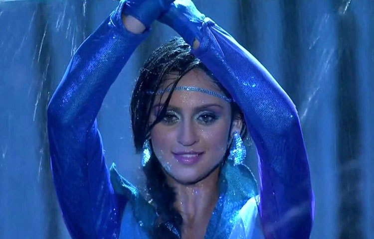 ক্রিস্টেল ডিসুজা : পরীর মত দেখতে সুন্দর অভিনেত্রী ক্রিস্টেল ডিসুজা।