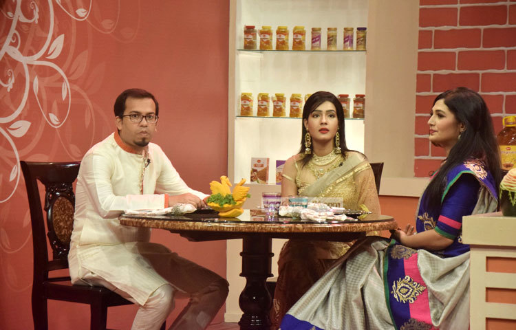 জনপ্রিয় উপস্থাপিকা শারমিন লাকী মাহি অপুর এই অনুষ্ঠানটি উপস্থাপনা করেছেন। ছবি : মাহবুব আলম।