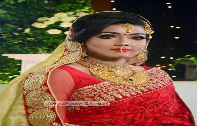 &lsquo;নাকে নোলক গলায় হার, মাহির রূপের কী বাহার&rsquo;-ছন্দে ছন্দে এ কথা একটু বলা&nbsp; যেতেই পারে! ছবি : মাহবুব আলম।