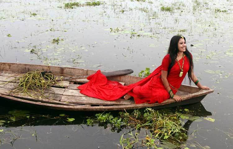 মাহমুদা খান লিটা এরই মধ্যে বেশকিছু টিভি নাটকে অভিনয় করে প্রশংসা লাভ করেন।