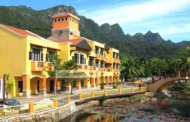 ক্যাবল কারের পুরো পথ হল ৯৫০ মিটার যা পৃথিবীর মধ্যে সব চেয়ে লম্বা দৈর্ঘ্যের।এটি ভ্রমণে রোমহর্ষক অভিজ্ঞতা লাভ কার যায়। ছবি : আহমাদুল কবির, মালয়েশিয়া।