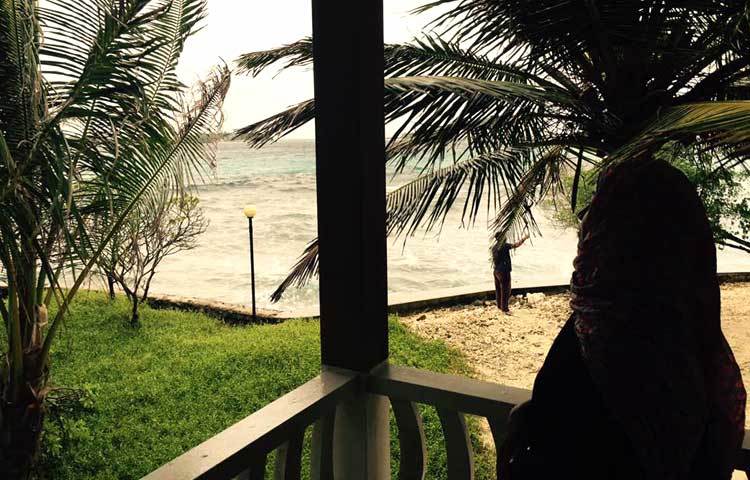 এক ঋতুর দেশ মালদ্বীপের উত্তর, দক্ষিণ, পূর্ব ও পশ্চিম মিলে রয়েছে প্রায় আড়াই হাজার ছোট ছোট দ্বীপ। এ দ্বীপগুলোর সমন্বয়েই সৃষ্টি মালদ্বীপ। ছবি : রিফাতুল হক।