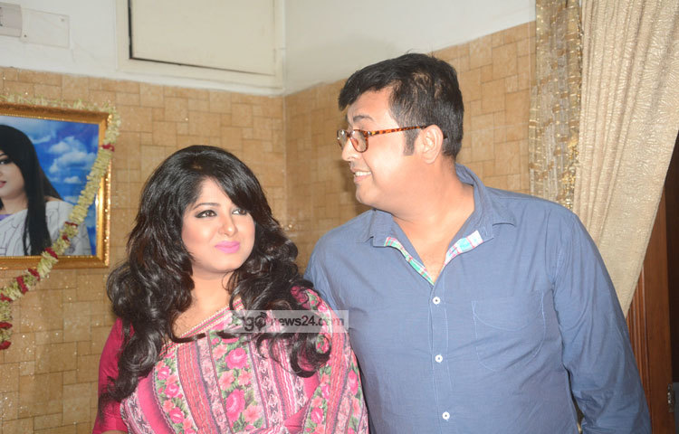 &lsquo;হারজিৎ&rsquo; ছবিতে মৌসুমী-সানি ছাড়া আরও অভিনয় করছে মাহিয়া মাহি, সজল, আফজাল শরীফ প্রমুখ। ছবি : মাহবুব আলম।