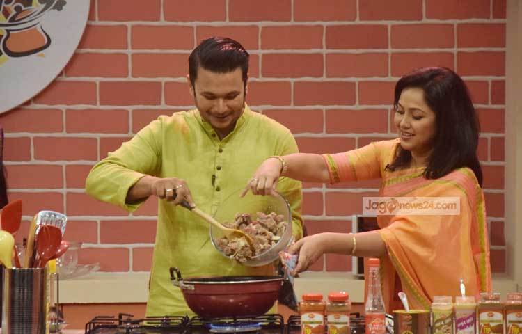 নাঈম নাদিয়ার এই রান্নার অনুষ্ঠানটি এরই মধ্যে দৃশ্য ধারণের কাজ সম্পন্ন হয়েছে। এ অনুষ্ঠানটি চ্যানেল আইতে প্রচার হবে। ছবি : মাহবুব আলম।