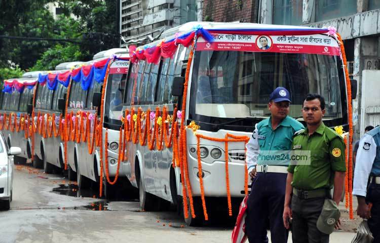 পুলিশ প্লাজা থেকে গুলশান-২ নম্বর গোল চত্বর এবং কাকলী মোড় থেকে নতুন বাজার&mdash;এই দুটি রুটে প্রতি ১০ মিনিট পরপর বাস ছাড়বে।