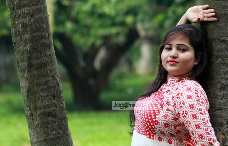 এরই মধ্যে মধ্যে বেশ কিছু নাটকে অভিনয় করেছেন। দর্শকদের কাছ থেকে বেশ প্রশংসা লাভ করেছেন। ছবি : এসডি প্রিন্স।