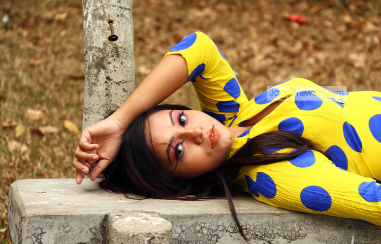 মূলত মডেলিংয়েই প্রতিষ্ঠা পেতে চান নিপুণ। তবে অভিনয় করবেন খুব বেছে বেছে। ছবি : এসডি প্রিন্স।