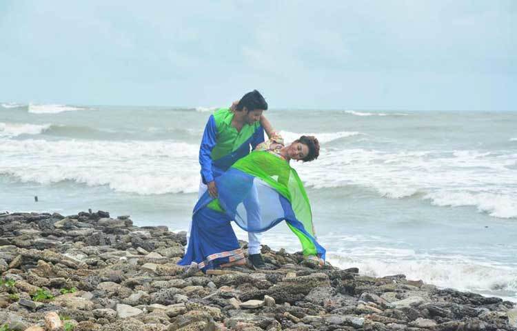 নিরব ও তমা মির্জা &lsquo;আমার এক চোখে তুই&rsquo; ও &lsquo;কি করে ভালোবাসবো&rsquo; শিরোনামের দুটি গানের শুটিং করছেন। দুটি গানের কথা লিখেছেন সোমেশ্বর ওলি।