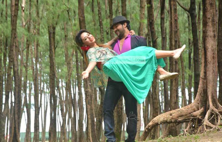 &lsquo;গেম রিটার্নস&rsquo; ছবিটিতে নিরবের বিপরীতে অভিনয় করছেন জনপ্রিয় চিত্রনায়িকা তমা মির্জা ও নবাগতা চিত্রনায়িকা লাবণ্য।