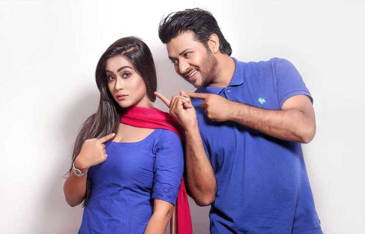 ছবির প্রযোজক আবদুল মজিদ মিলটন বলেন, &lsquo;আশা করছি মম-নিবর জুটিকে দর্শকরা খুব ভালোভাবে গ্রহণ করবেন।&rsquo; ছবি : সাকিব মুস্তাসিম।