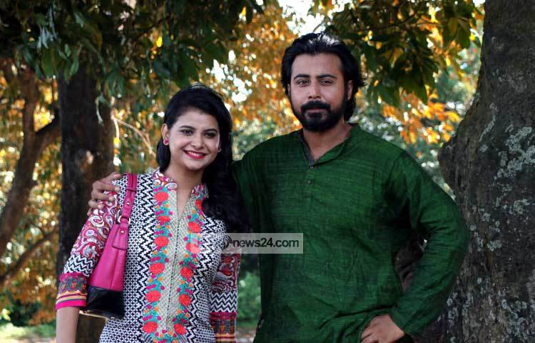 জীবনের স্বাদ-আহ্লাদ বলতে যেন কিছু নেই নিশোর! তাছাড়া তার পোশাক-আশাকও আধ্যাত্মিক টাইপের। রঙ-বেরঙের ধুতি, পাঞ্জাবি, ফতুয়া পরেন। ছবি : মাহবুব আলম।