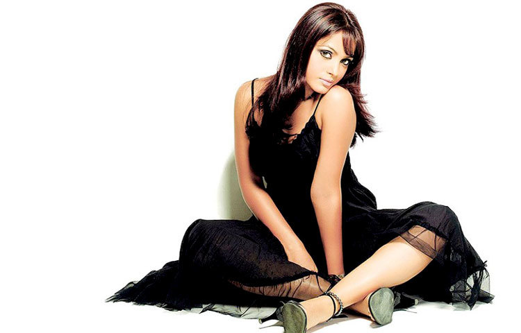 অবসরে নীতু ভ্রমণ করতে খুবই পছন্দ করেন।