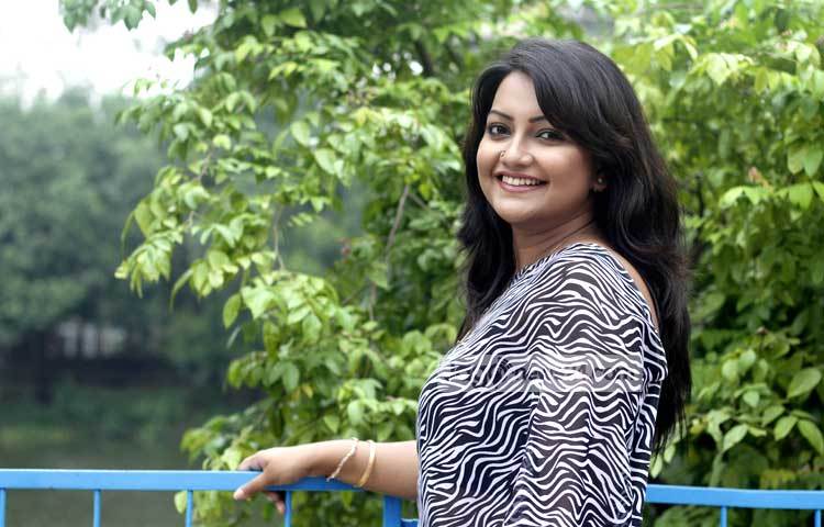 রূপে গুণে অপরূপা নওশীন রেডিওতে আরজে হিসেবে শুরু ক্যারিয়ার শুরু করলেও অভিনয় জগতে স্থায়ী আসন করে নিয়েছেন। ছবি : মাহবুব আলম।