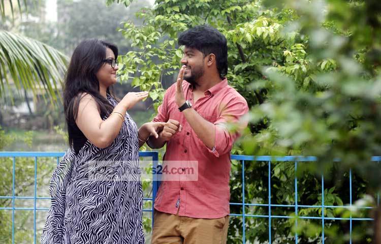 নওশীনের অভিনয় খুবই পছন্দ করেন কল্যাণ কোরাইয়া। তাই নওশীনের সঙ্গে কোনো নাটকে কাজ করার প্রস্তাব পেলে আনন্দের সঙ্গে সম্মতি জানান। ছবি : মাহবুব আলম।