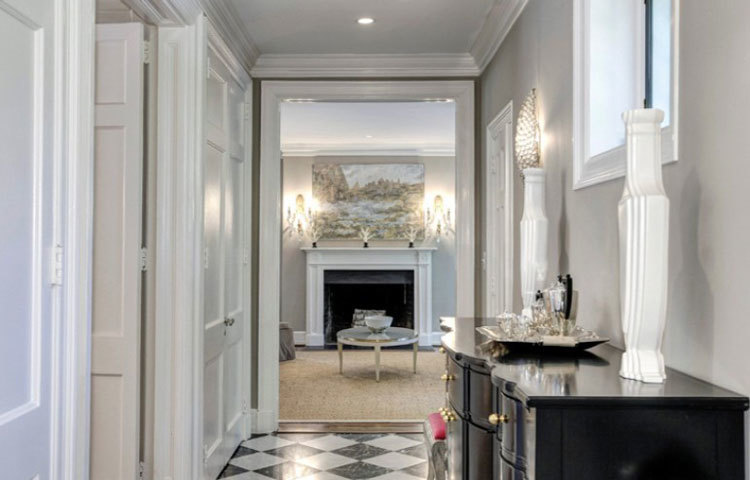 তিনটি বড় বড় স্টোর রুম রয়েছে ওবামার এই বাড়িতে।