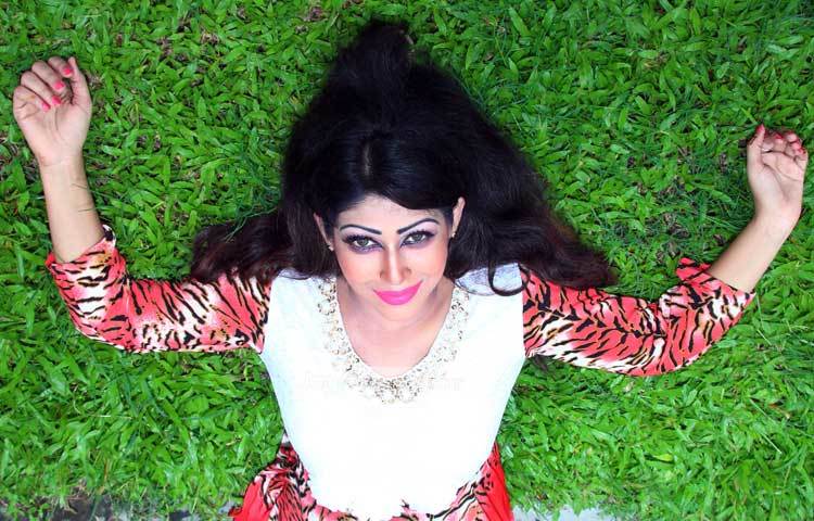 প্রিয়া আমানের অভিনীত উল্লেখযোগ্য বেশ কিছু নাটক হলো &lsquo;যে কেউ না তার সাথে&rsquo;, &lsquo;সংসার সুখের হয় বেদনার গুণে&rsquo;, &lsquo;কামিনী&rsquo;, &lsquo;আড়ালে অন্তরালে&rsquo;, &lsquo;শার্লক&nbsp; হোমস&rsquo; প্রভৃতি। ছবি : এসডি প্রিন্স।