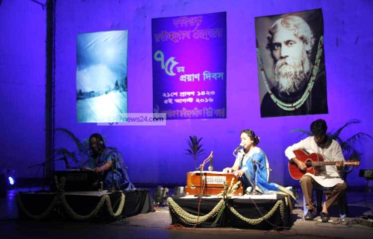 বৃষ্টি নিয়ে অজস্র কাব্য-গীতি রচনা করেছিলেন কবিগুরু রবীন্দ্রনাথ ঠাকুর। তিনি মানবের সব অনুভূতিকে বারবার খুঁজে ফিরেছেন বর্ষার ফোঁটার মাঝে। ছবি : মাহবুব আলম।