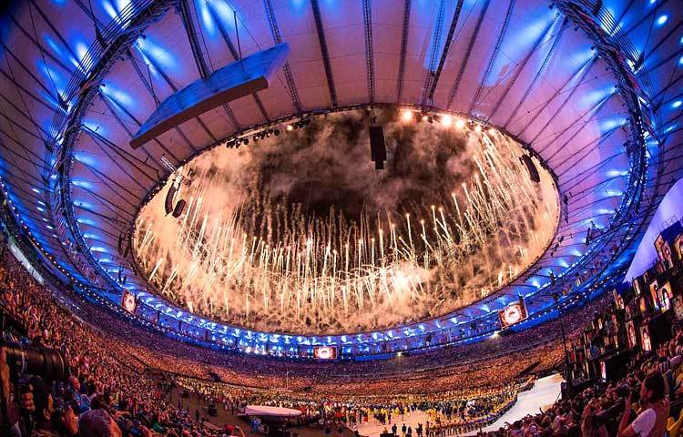 ব্রাজিলের রিও ডি জেনিরোর মারাকানা স্টেডিয়ামে পর্দা উঠলো এবারের রিও অলিম্পিকের। অলিম্পিক আসরকে &lsquo;গ্রেটেস্ট শো আন আর্থ&rsquo; বলা হয়ে থাকে।