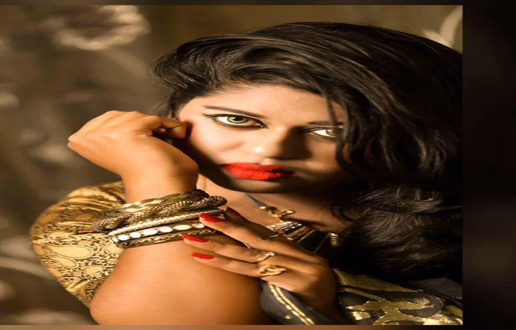 রোথী মোস্তফার মতে, &lsquo;আমাদের দেশে অ্যাডভারটাইজমেন্ট ও পোর্ট্রেট ফটোগ্রাফির চেয়ে ওয়েডিং ও ফ্যাশন ফটোগ্রাফি অনেক এগিয়েছে। সময়ের সঙ্গে সঙ্গে আমাদের ফটোগ্রাফির ক্ষেত্রগুলোও বাড়ছে।&rsquo;