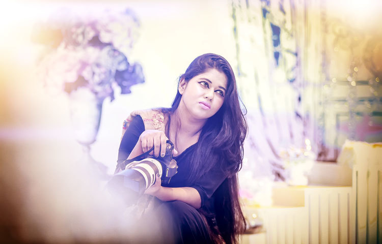 রোথী স্বপ্ন দেখেন-ভবিষ্যতে একটা ইনস্টিটিউট করবেন। যেখানে ফ্যাশন ফটোগ্রাফি নিয়ে পড়াশোনা হবে। সুযোগ থাকবে কাজ শেখার।