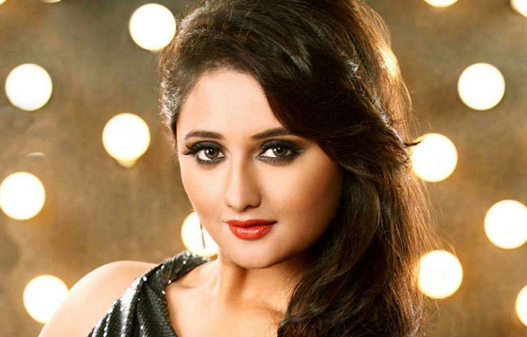 রশামি দেশাই : সুন্দরী এই অভিনেত্রী প্রতি পর্বে পঞ্চান্ন হাজার টাকা পারিশ্রমিক নিয়ে থাকেন।