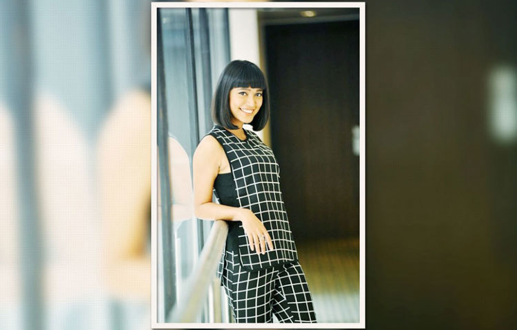 সায়নী এরই মধ্যে &lsquo;সেকেন্ড ম্যারেজ ডট কম&rsquo;সহ কয়েকটি হিন্দি ছবিতে অভিনয় করেছেন। এটি ২০১২ সালে মুক্তি পেয়েছিল।