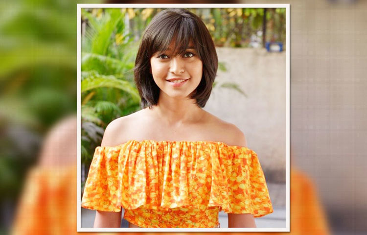 সায়নী &lsquo;ফিল্ম অ্যান্ড টেলিভিশন ইনস্টিটিউট অফ ইন্ডিয়া&rsquo; থেকে গ্র্যাজুয়েশন করেছেন।