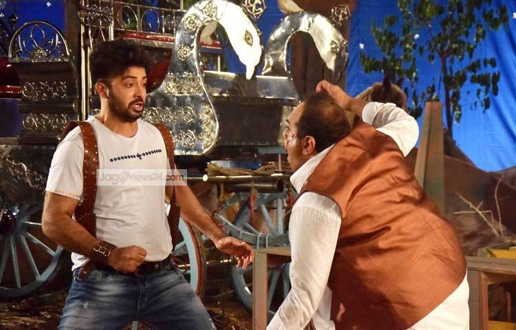 আসছে কোরবানির ঈদে শাকিব খানের বসগিরি ছবিটি মুক্তি পাওয়ার কথা রয়েছে। ছবি : মাহবুব আলম।