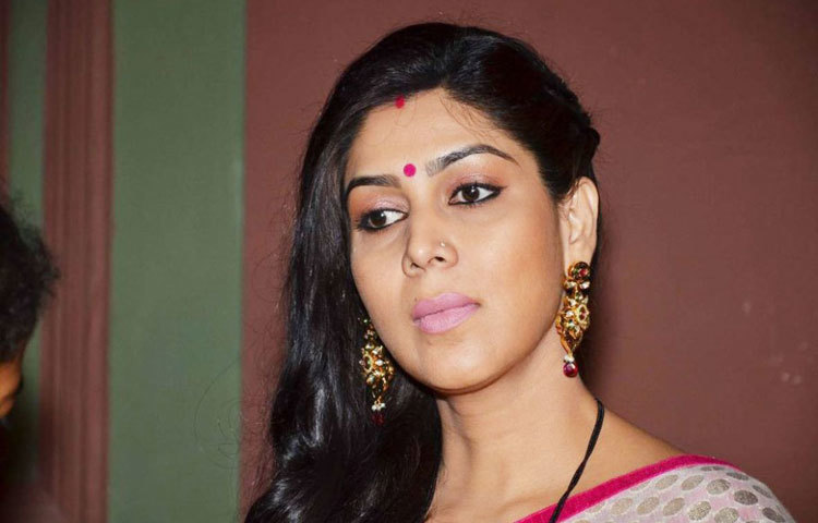 সাক্ষী তনওয়ার : হিন্দি চ্যানেলের এই দর্শকপ্রিয় অভিনেত্রী প্রতিটি সিরিয়ালের পর্ব প্রতি আশি হাজার টাকা টাকা নিয়ে থাকেন।