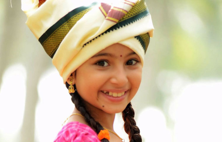 সারা অর্জুন : এই শিশুশিল্পী বর্তমানে ইরফান খানের সঙ্গে একটি হলিউড ছবিতে অভিনয় করছেন। তাকে একেকটি ছবিতে দেড় লক্ষ টাকা পারিশ্রমিক দিতে হয়।