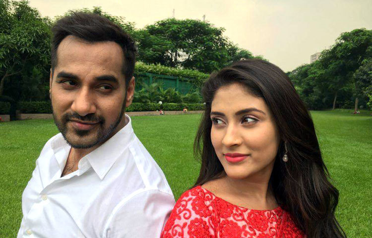 &lsquo;আরশি&rsquo; নাটকে অভিনয়ের মধ্যদিয়ে খ্যাতিমান নির্মাতা চয়নিকা চৌধুরীর পরিচালনায় প্রথমবারের মত কাজ করলেন সজল ও মেহজাবিন।