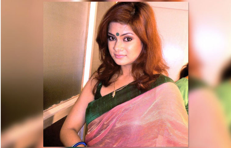 ভারতীয় বাংলা চলচ্চিত্রে স্মিতা ঘোষ নামের এ নতুন নায়িকার অভিষেক ঘটতে যাচ্ছে।