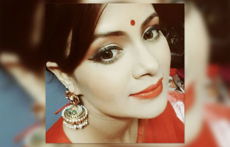 আসছে ২৩ সেপ্টেম্বর মুক্তি পাচ্ছে স্মিতা ঘোষের প্রথম ছবি &lsquo;ঝুট বোলে কাউয়া কাটে&rsquo;।