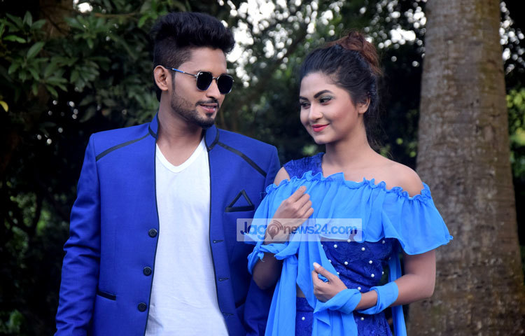 নিখোঁজ টেলিছবিটির গল্পে দেখা যাবে, মধ্যবিত্ত পরিবারের ছেলে নিরব। প্রেম করেন স্পর্শিয়ার সঙ্গে। তবে মধ্যবিত্ত পরিবারের ছেলে হলেও তিনি তার বড়লোক বন্ধুদের মতোই চলাফেরা করেন। ছবি : মাহবুব আলম।