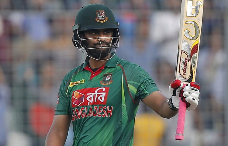 তামিমের ব্যাট থেকে ছুটেছিলো রানের ফুলঝুড়ি। সেই সঙ্গে করে ফেললেন ৭ম সেঞ্চুরি।