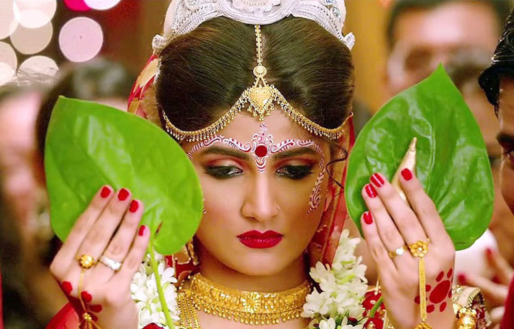 শ্রাবন্তীর এবারের পাত্রের নাম কৃষাণ ভ্রজ। তিনি মুম্বাইয়ের মডেল ও অভিনেতা।